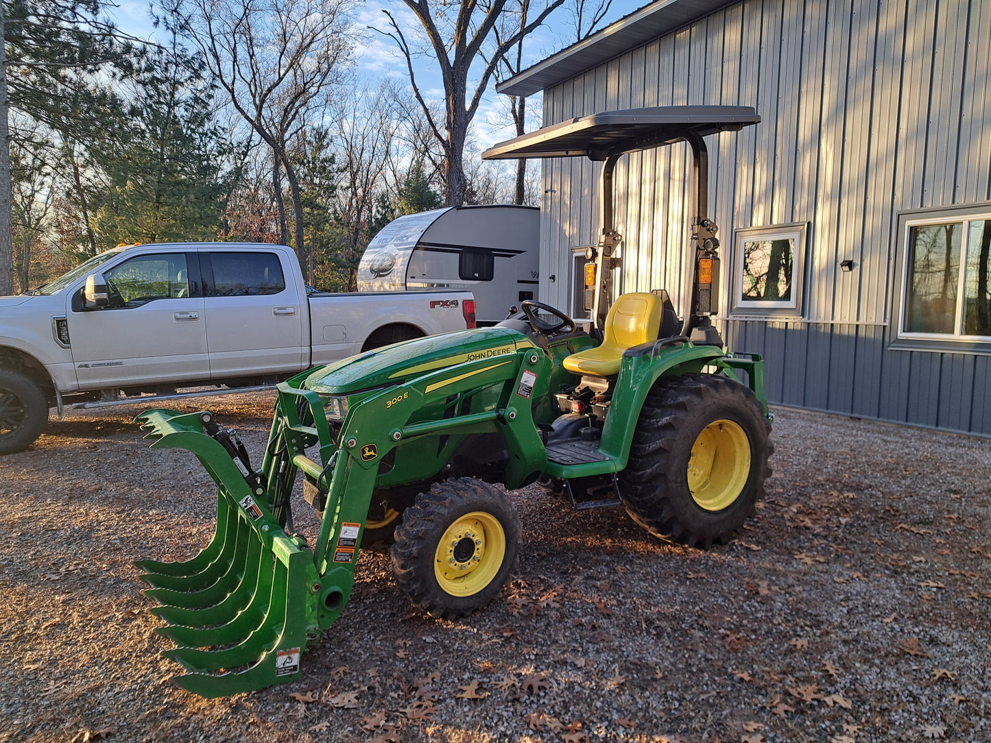John Deere 3038E
