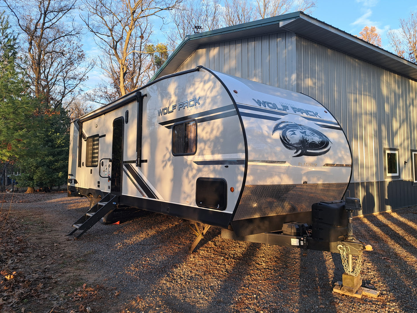 Cherokee Wolfpack Toy Hauler